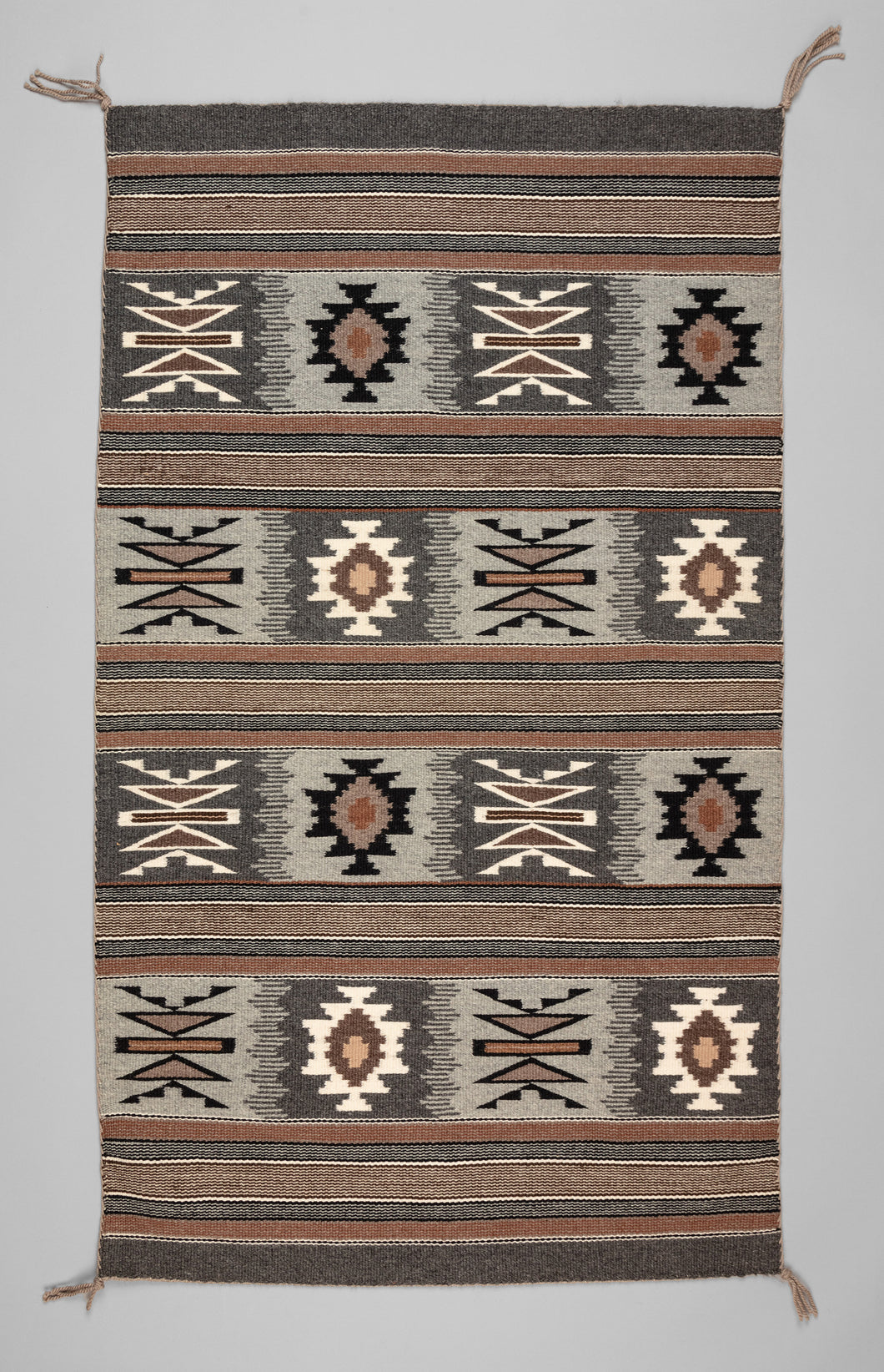 Fine Wide Ruins Textile, Navajo