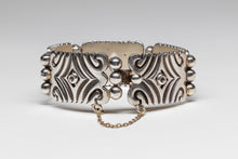 Link Bracelet, Mexico