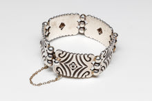 Link Bracelet, Mexico