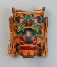 Mask depicting Beaver by Bill Henderson, Kwakwaka'wakw
