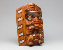 Frontlet depicting Beaver