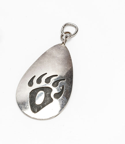 Bear Paw Design Pendant, Hopi