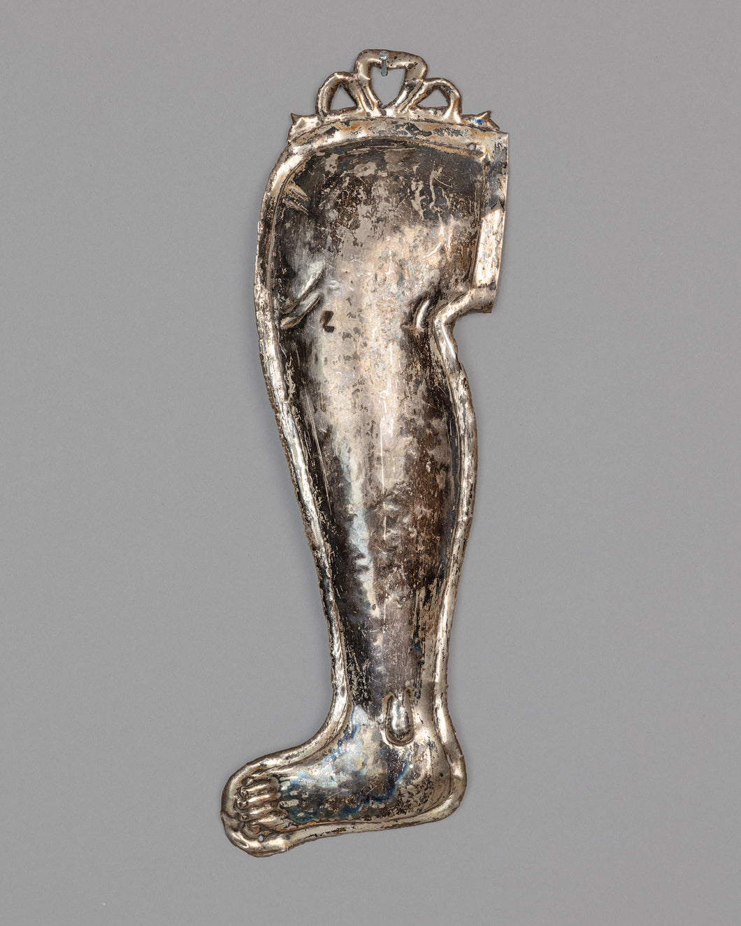 Vintage Milagro depicting a Leg, c. 1940, Mexico