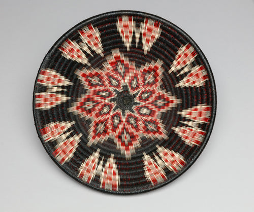 Floral Design Basketry Tray, Wounaan Nonam Tribe