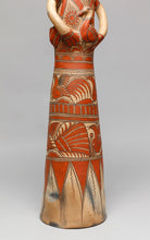 Reina Figure Holding Bird, Guerrero