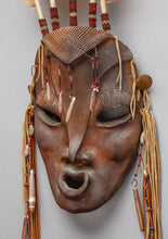 Mask depicting Wasco Eiyat by Lillian Pitt, Wasco, Yakima, Warm Springs