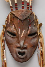 Mask depicting Wasco Eiyat by Lillian Pitt, Wasco, Yakima, Warm Springs