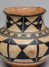 Historic Pottery Vessel, Kewa Culture