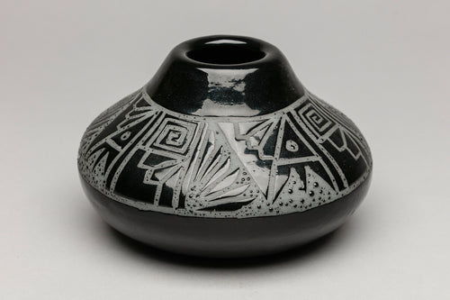 Geometric Design Pot by R. Diane Martinez, Tarahumara