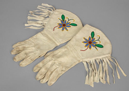 Vintage Gauntlets, c. 1950, Woodlands Beadwork