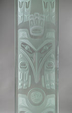 Haida Lineage Pole by Geoff Greene, Haida