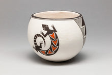 Bowl with Lizard Design by Emma Lewis Mitchell (1931-2013)