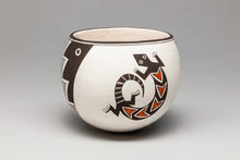 Bowl with Lizard Design by Emma Lewis Mitchell (1931-2013)
