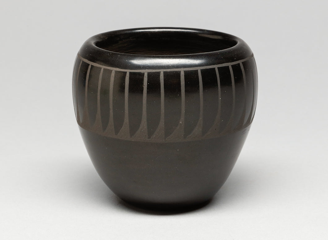 Pot with Feather Design by Ursulita Naranjo, Santa Clara