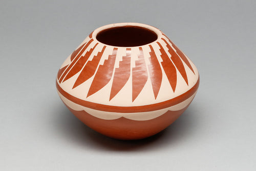 Pot with Feather Design by Geraldine Sandia, Jemez