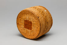 Lidded Basket with Knotted Lid, , Nuu-Chah-Nulth