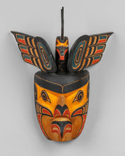 Mask depicting Kingfisher by Ozzie Matilpi (1958-2005). Kwakwaka'wakw