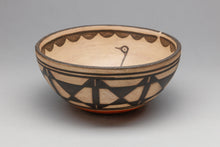 Traditional Open Bowl by Arthur & Hilda Coriz, Santo Domingo