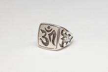 Men’s Ring with Arabic Calligraphy by John Hardy