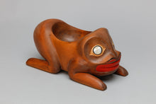 Bowl depicting Frog by Sandi Grey