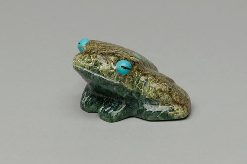Frog Fetish Carving by Freddie Leekya, Zuni