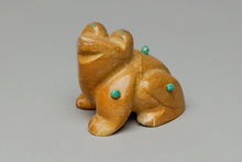 Frog Fetish Carving by Enrike Leekya, Zuni