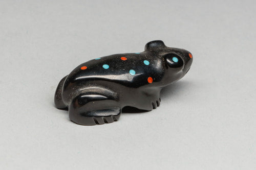 Frog Fetish by Peter & Dinah Gasper, Zuni